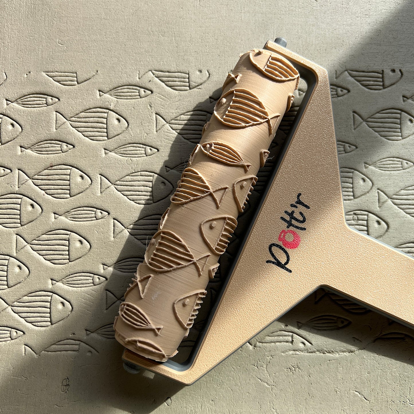 135mm School of Fish Pottery Texture Roller - Repeatable Pattern
