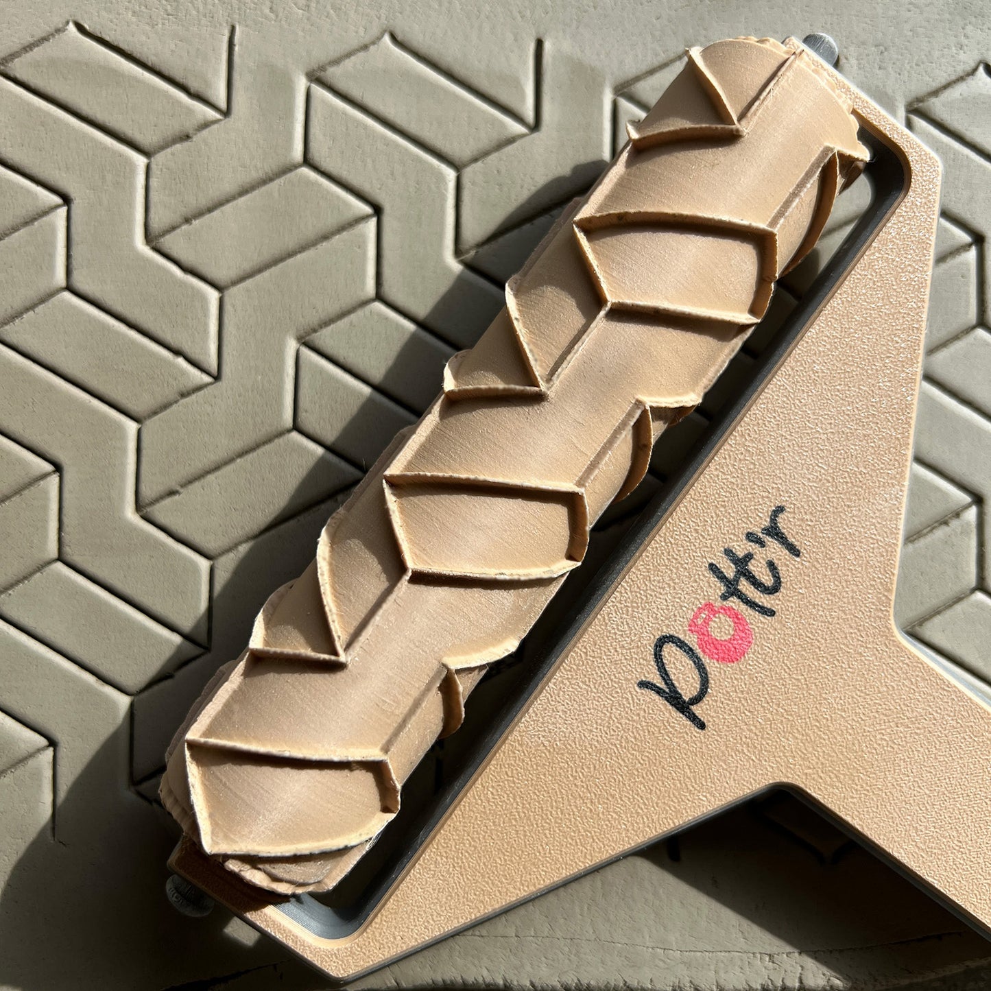 135mm Geometric Steps - Illusional Seamless Pattern Texture Roller